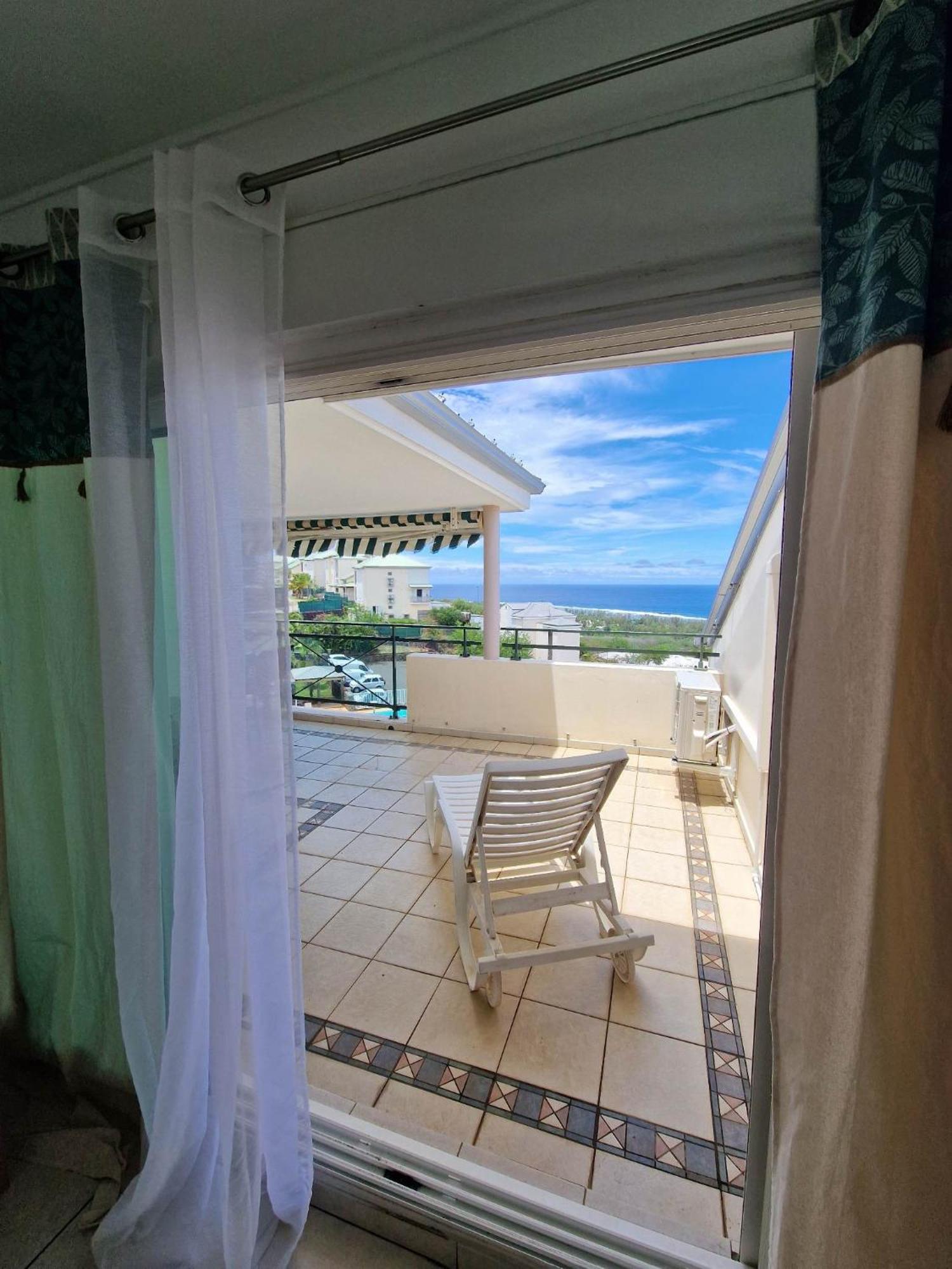 Appartement Villa Sur Le Toit, Vue Mer Saint-Gilles-les Bains Kültér fotó